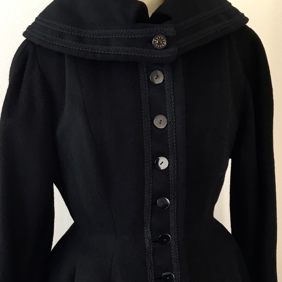 1950 Vintage Embroidered Princess Cape Collar Coat - Picture 3 of 8